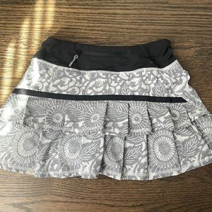 Lululemon size 2 tennis skirt!